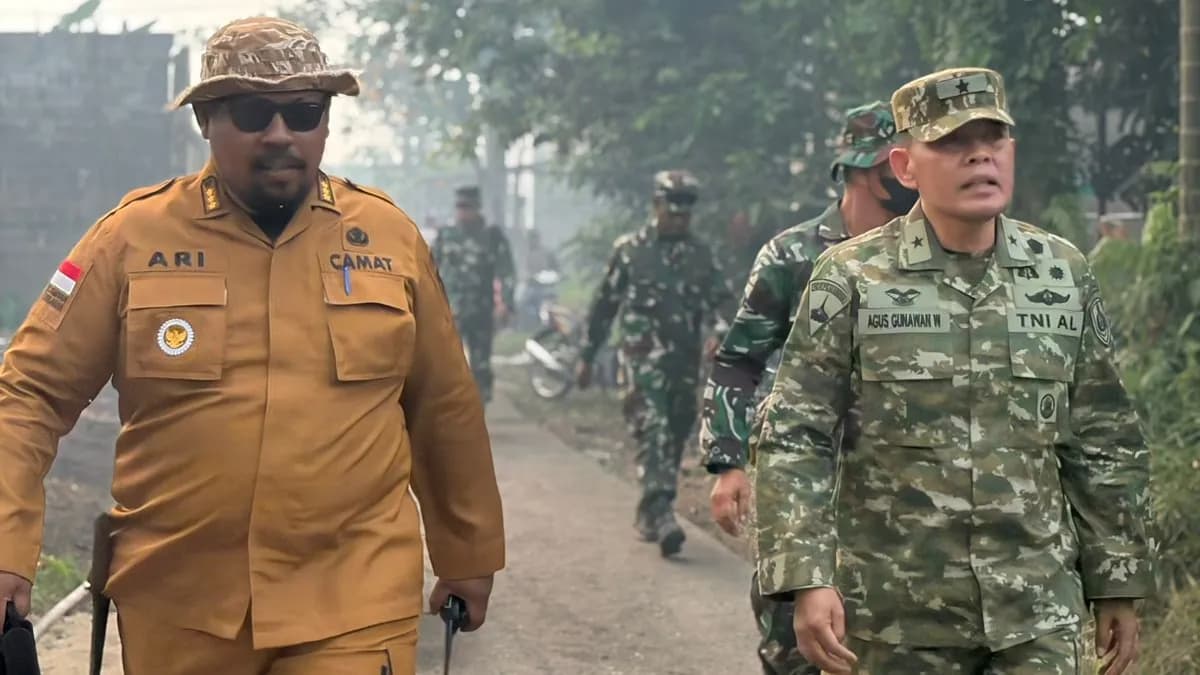 Kondisi Darurat Karhutla Parit 18 Sungai Beringin: Camat Tembilahan Minta Warga Pakai Masker dan Waspada ISPA