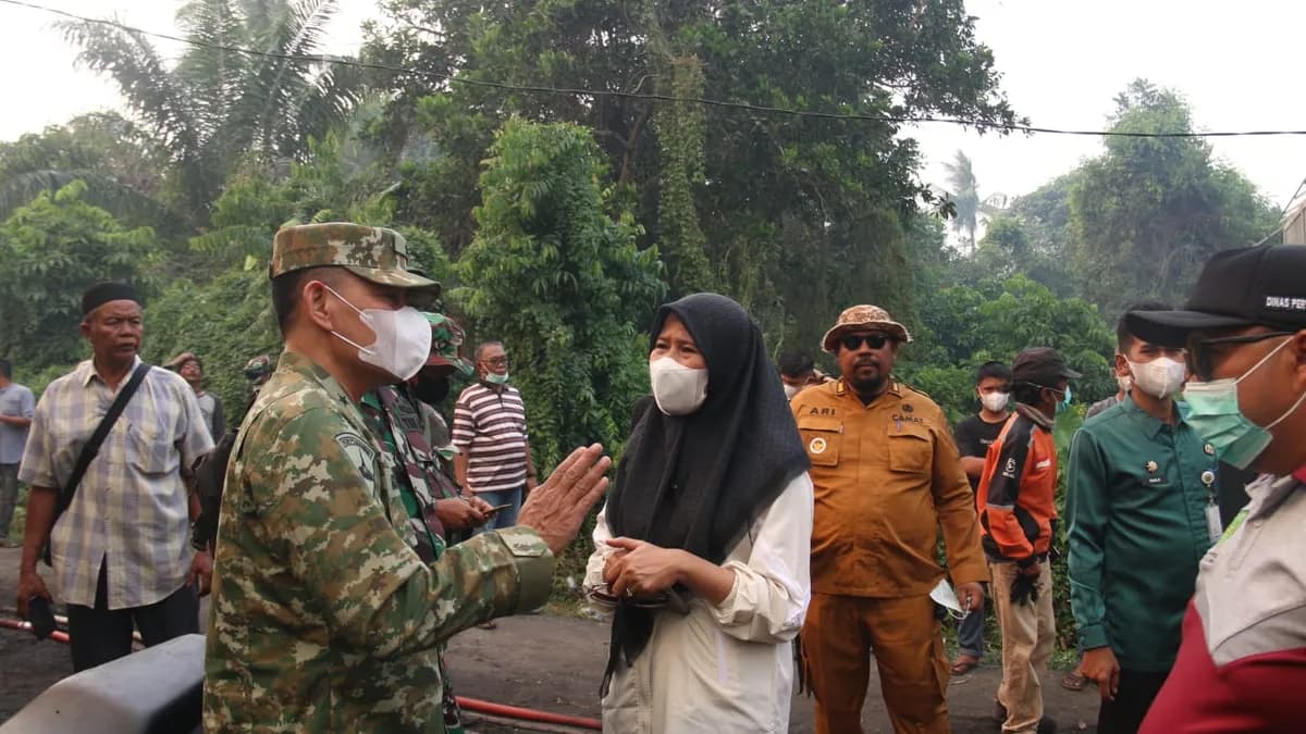 Tinjau Karhutla Parit 18, Plh Bupati Inhil Sebut 72 Hotspot Terdeteksi di Delapan Kecamatan