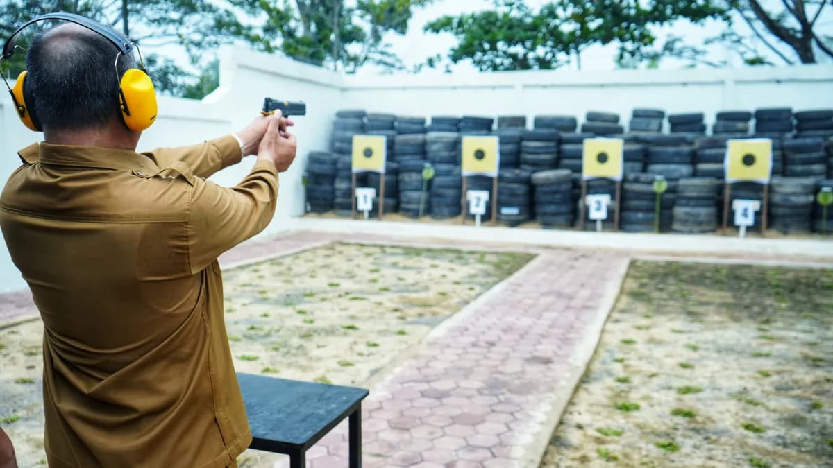 Resmikan Lapangan Tembak Pistol Arisman Zakaria, Bupati Herman Dorong Pengembangan Olahraga Menembak di Inhil