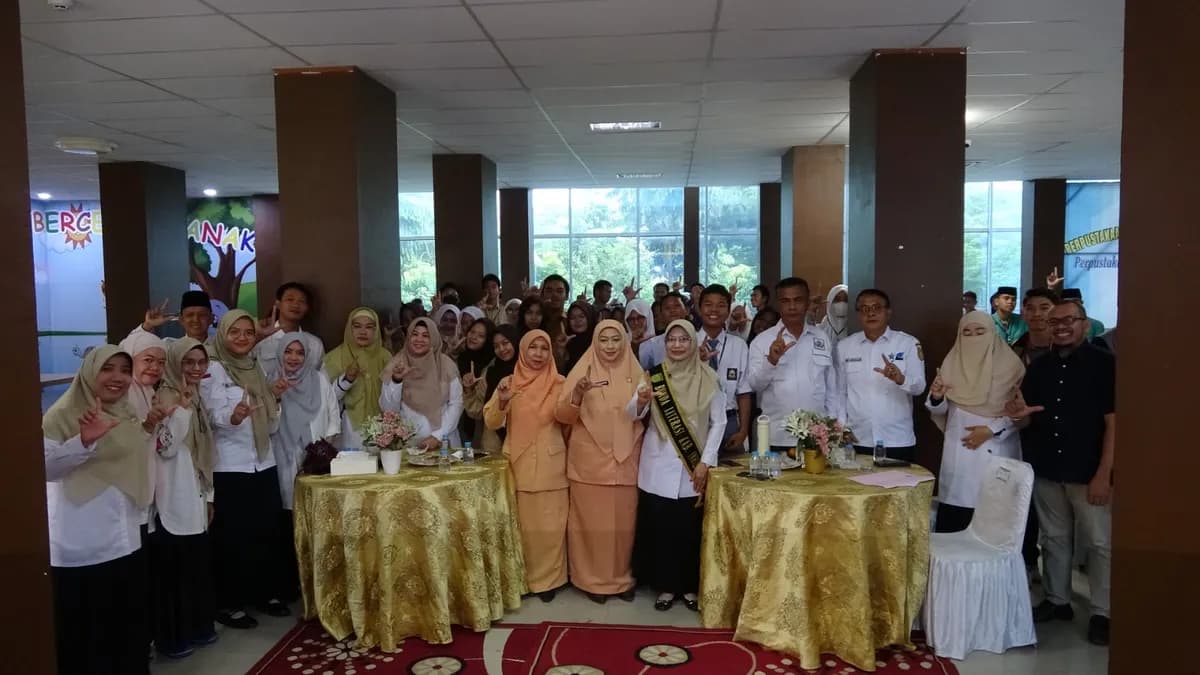 Buka Lomba Resensi Buku, Bupati Inhil Ingin Masyarakat Lebih Akrab dengan Perpustakaan Daerah