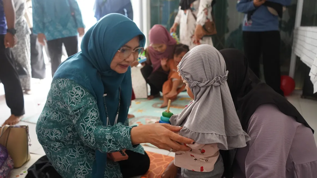 Ketua TP. PKK Tinjau Sibesti, Amati Terapi Motorik Balita Stunting dan Demo Masak Menu Bergizi