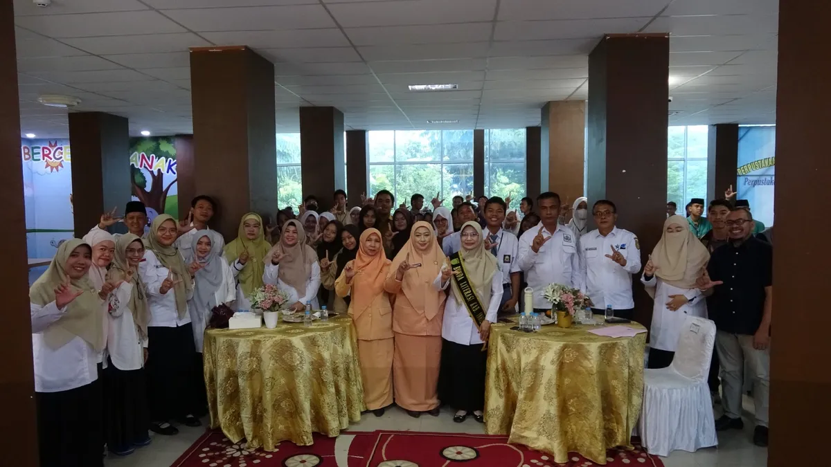 Buka Lomba Resensi Buku, Bupati Inhil Ingin Masyarakat Lebih Akrab dengan Perpustakaan Daerah