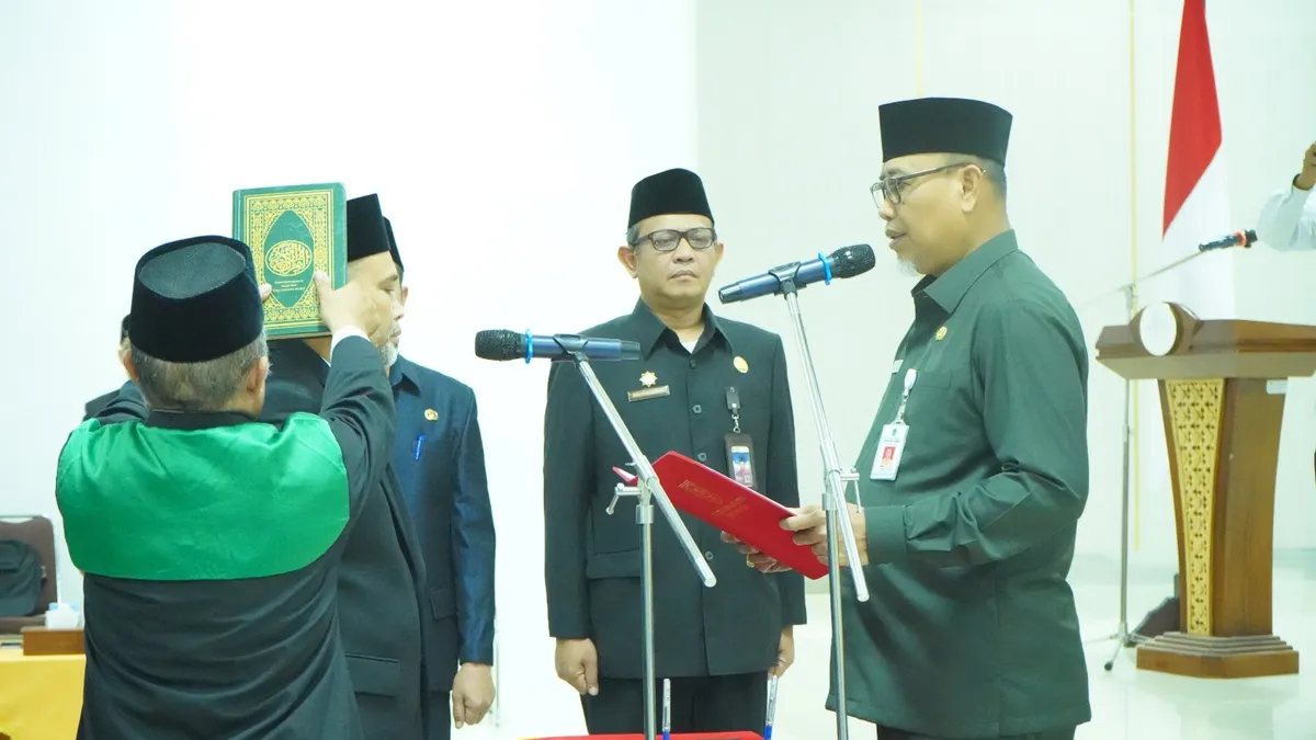 Bupati Herman Minta 18 Pejabat yang Dilantik Percepat Program dan Tingkatkan Kinerja